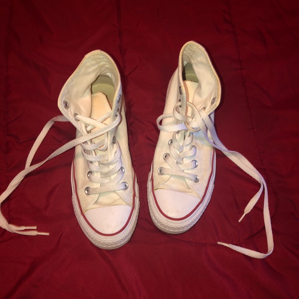 Converse High Tops size 7.5
